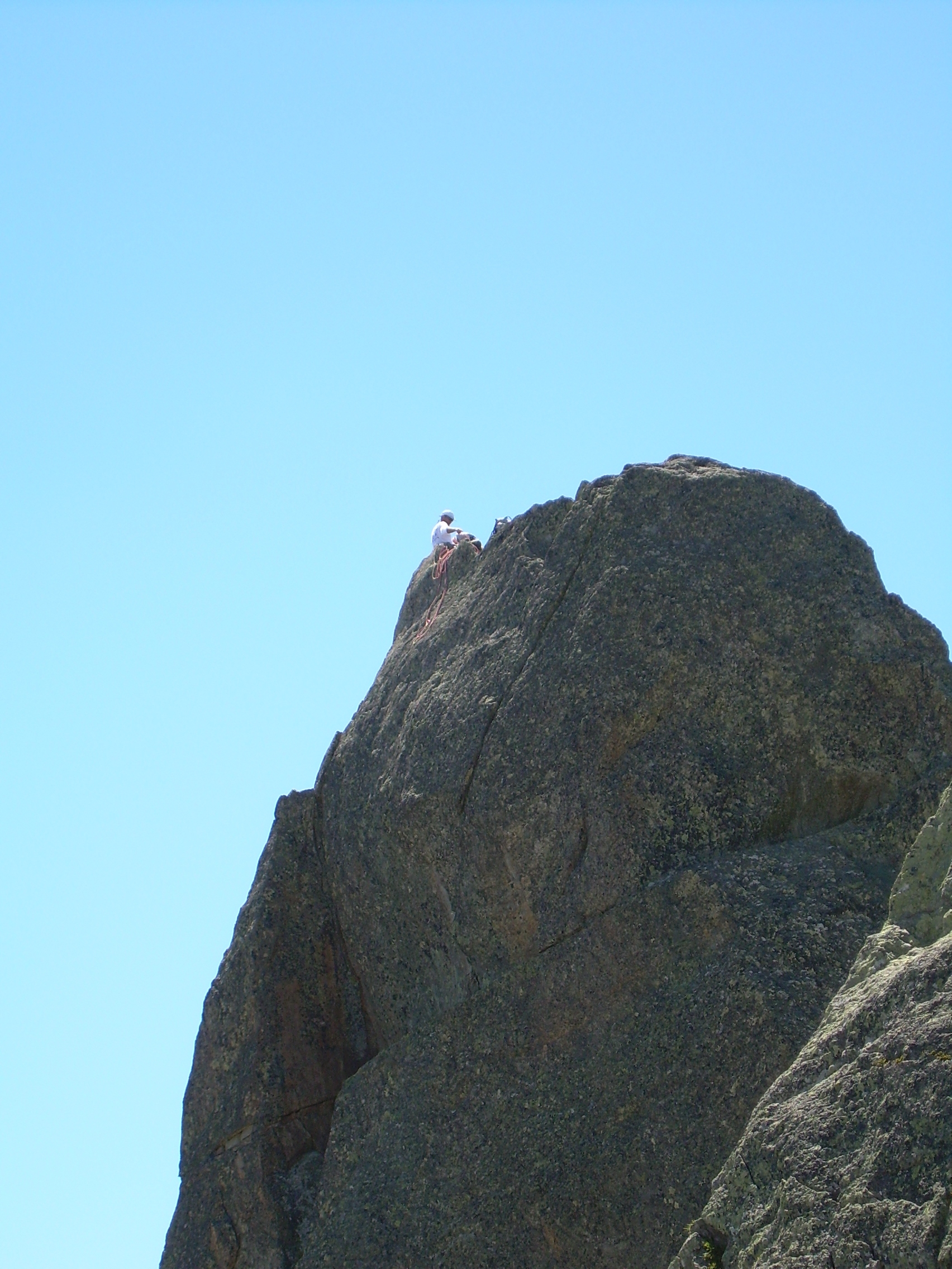 Remy belaying on pinnacle 1, cocher cochon.JPG